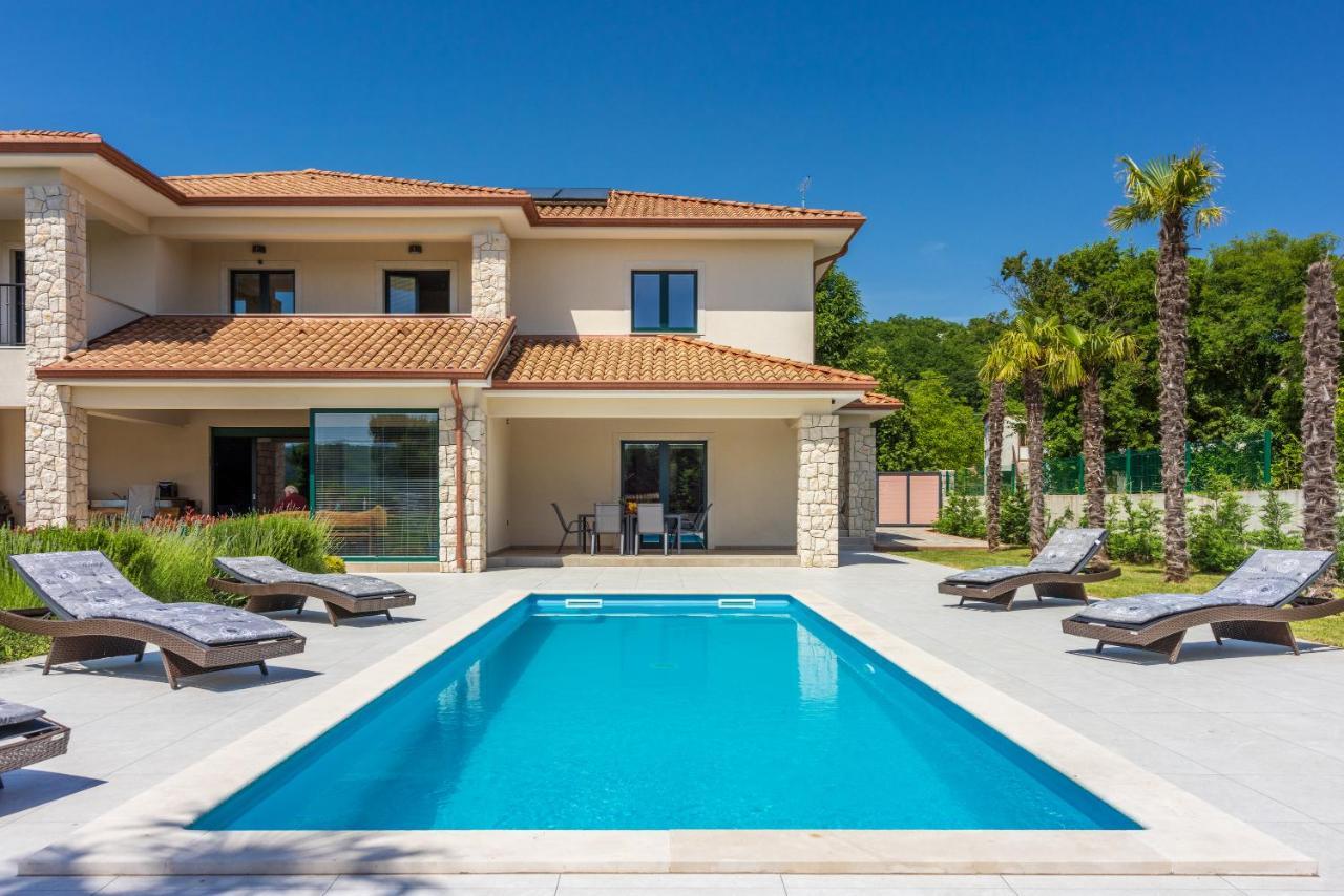Villa Palma With Heated Private Pool Podhum Kültér fotó