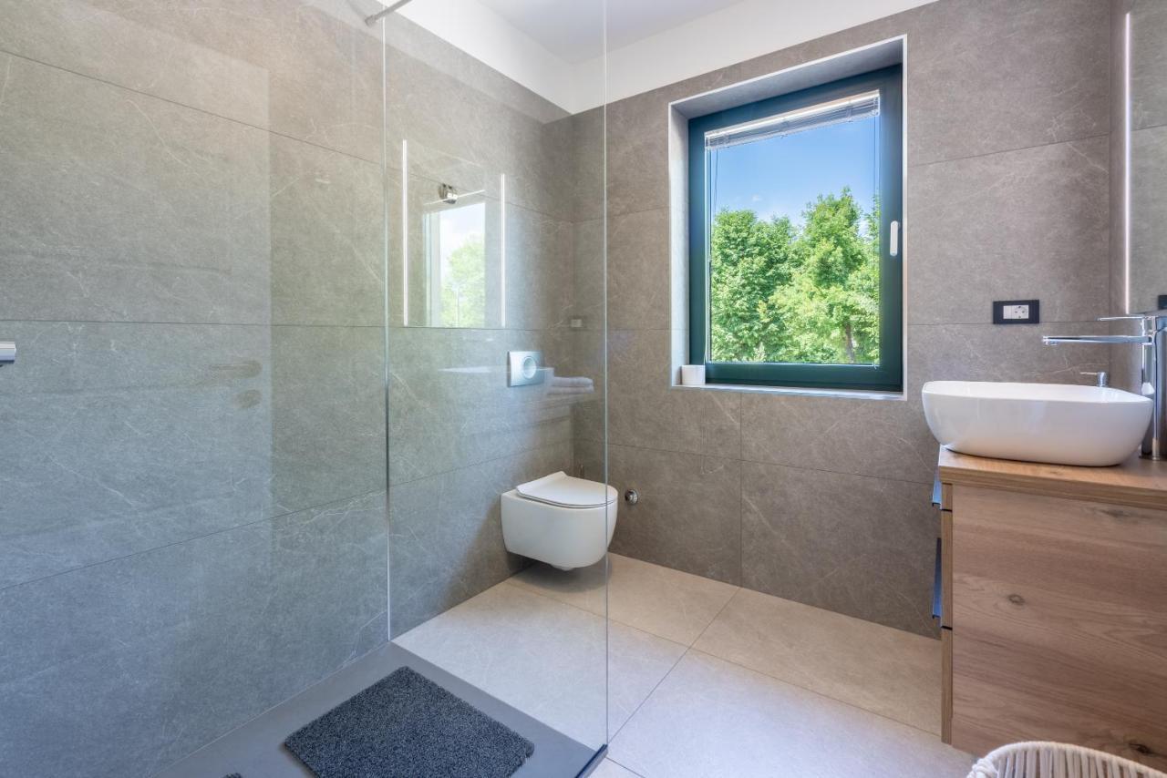 Villa Palma With Heated Private Pool Podhum Kültér fotó